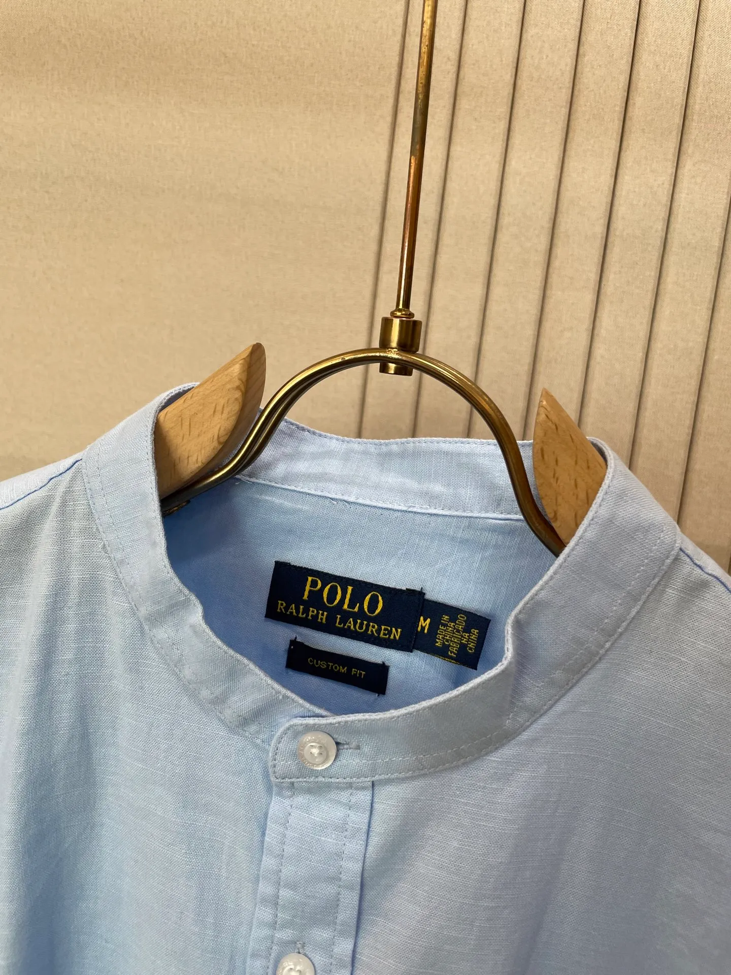 P220 🌸🌸🌸 POLO Ralph Lauren [High Quality] Classic shirt! The classic casual shirt made of pure cotton and linen has a unique design. It has a simple, clean and classic silhouette. It is a versatile style that can be switched at will. The fabric feels soft and delicate, highly breathable, and is close to the skin and comfortable to wear. It can be worn alone as an inner layer. Its versatile performance is beyond your imagination! The upper body of the ready-to-wear is simple and classic yet elegant! Size:M-XXL